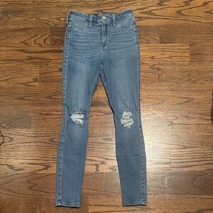 Hollister Women's Blue Ripped Skinny Jeans